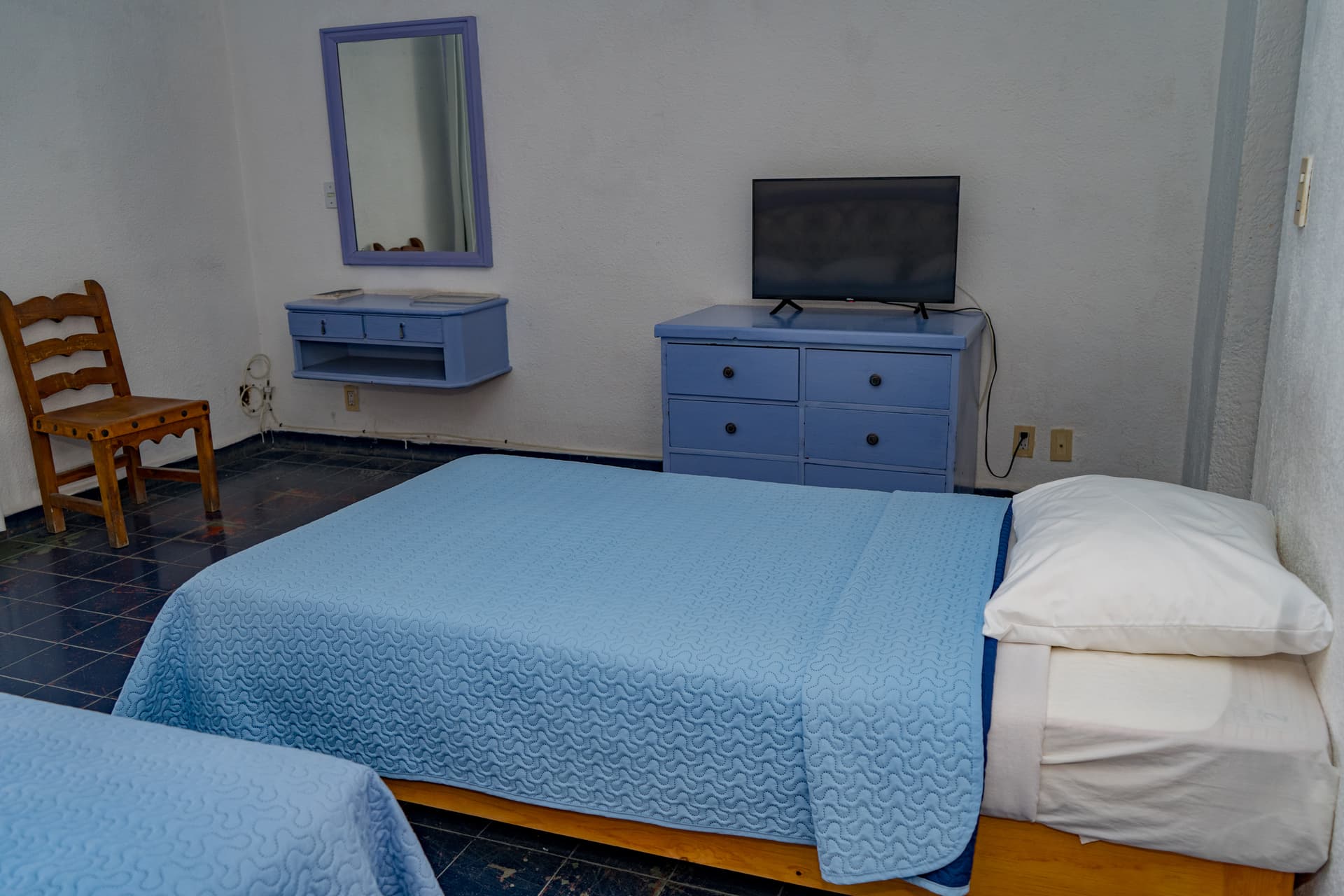 TRIPLE imagen 4